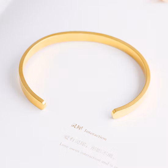 Bracciale rigido personalizzato ispirato ai gioielli in acciaio inossidabile